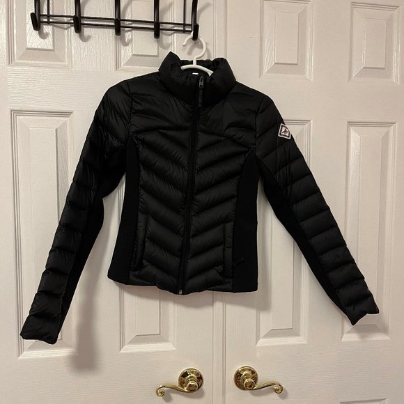 Hollister Black and Red Puffer Jacket - Picture 2 of 3